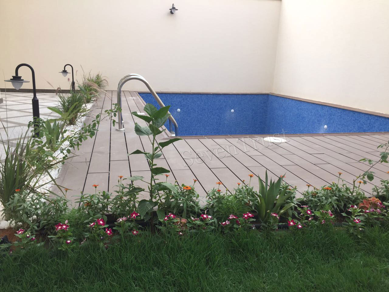 Wood Plastic Composite Outdoor Decking In Saudi Arabia