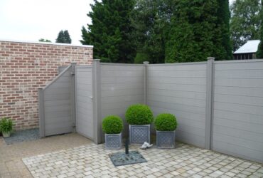 What Are The Advantages Of Plastic Wood Fence?