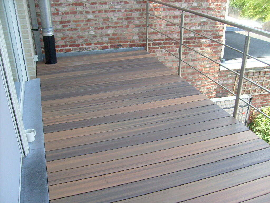 Plastic Wood Decking Shape And Color Design Are the Direction of Future Development