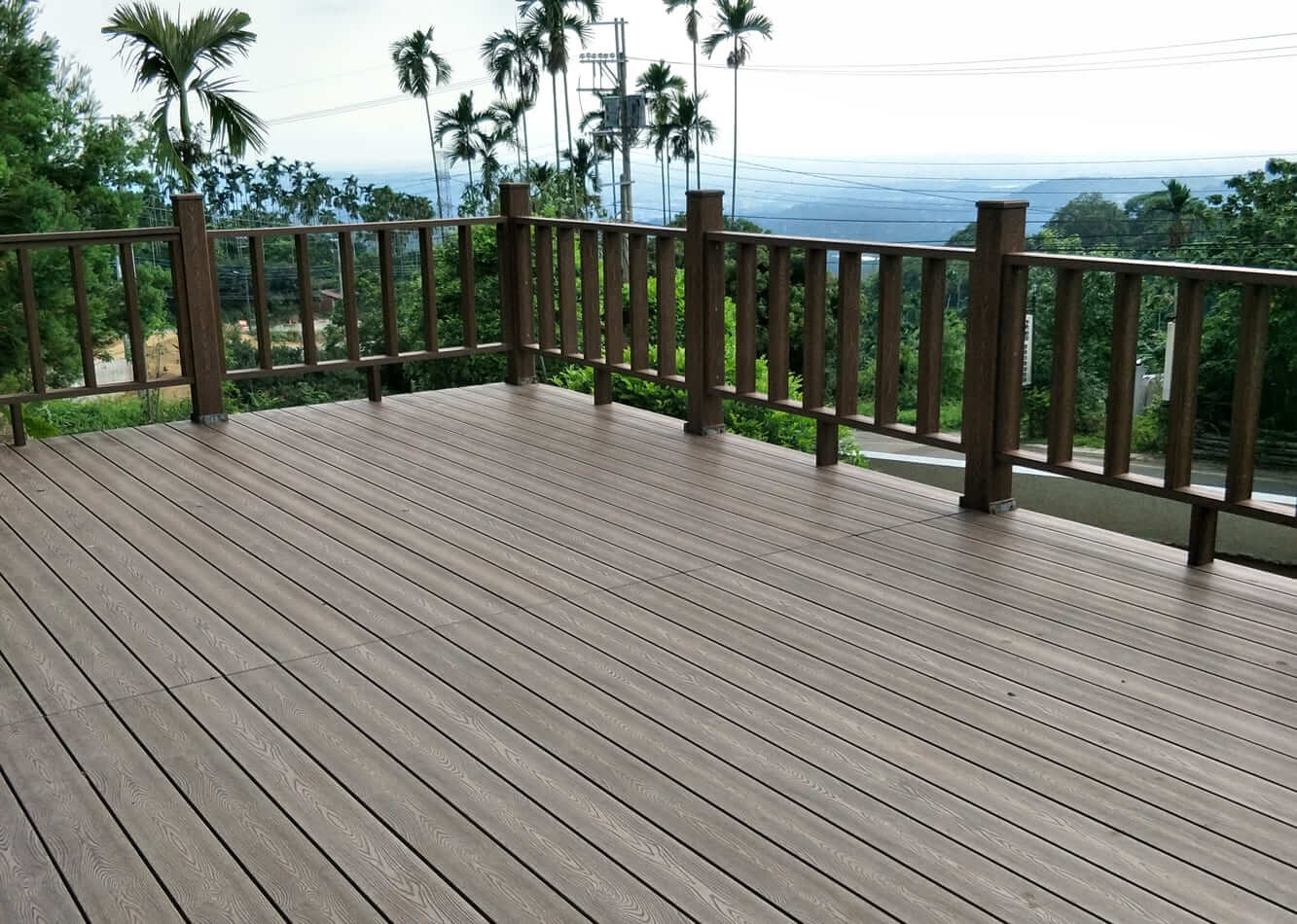 Classification and Usage Scenarios of Wood Plastic Decking