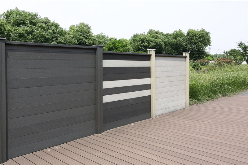 What are The Advantages of Plastic Wood Fences Over Traditional Fences?